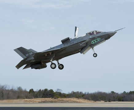 An F-35B Lightning II Joint Strike Fighter test vehicle hovers over a Pax River runway. (Photo courtesy of US Navy)