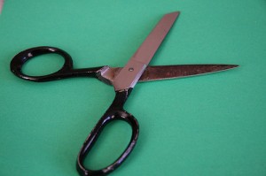 job cut scissors
