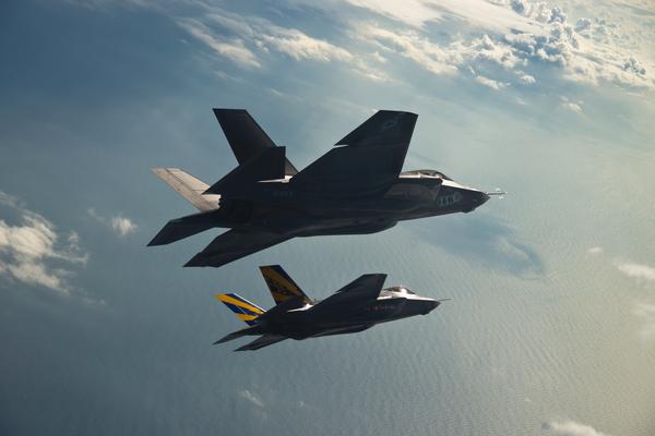 F-35C JSF formation