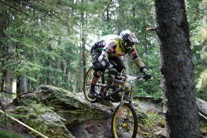 Mountain_bike_in_downhill_race