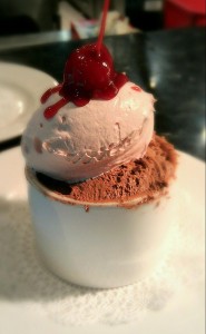 Chocolage Mousse w Rasberry Whipped Cream