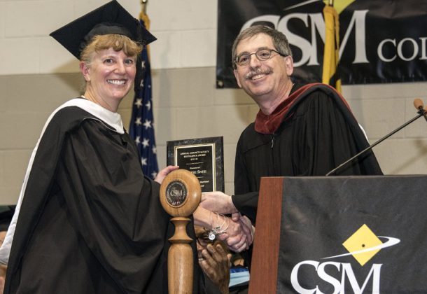 English Professor Earns Excellence Award